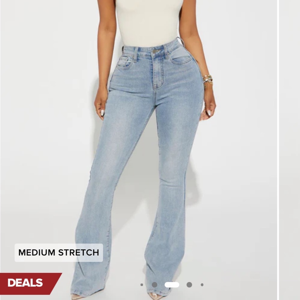 Fashion nova Stretch Flare Jeans - Light Wash